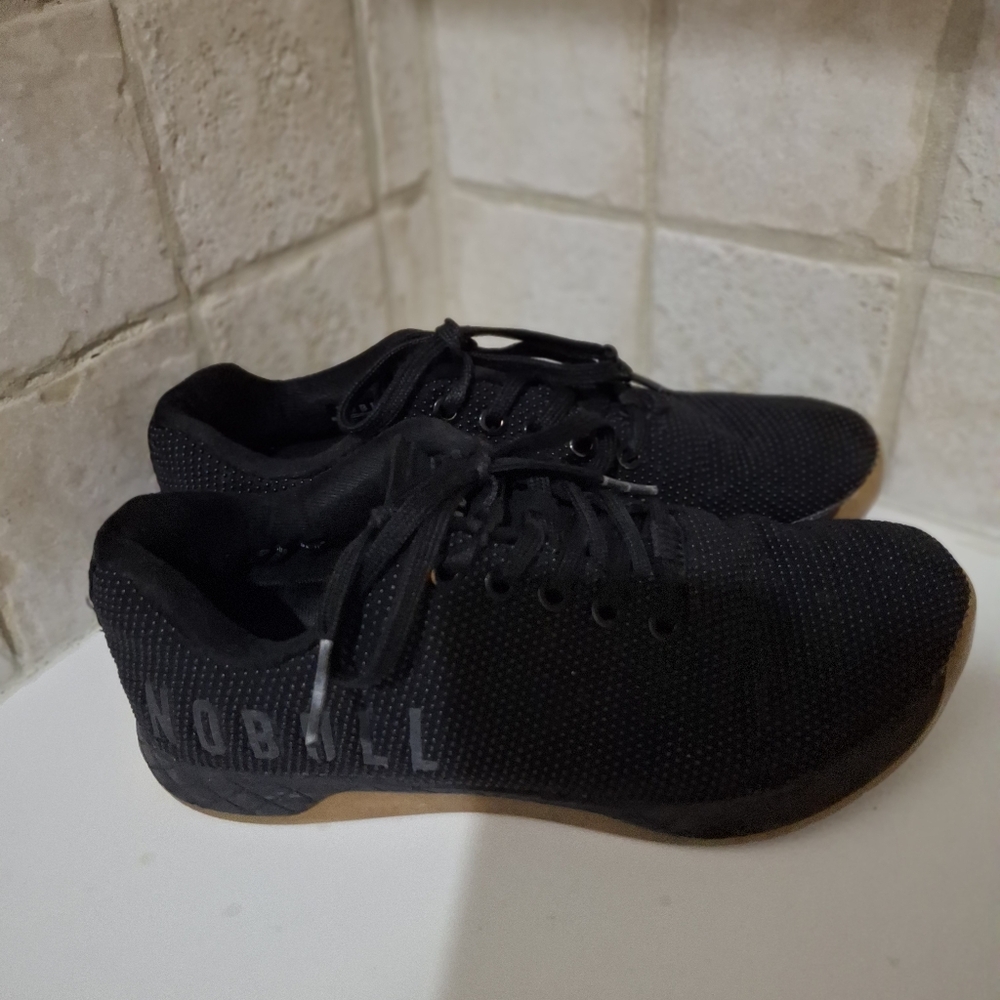 Nobull Black Gum Sole Sneaker Shoes Size 8
